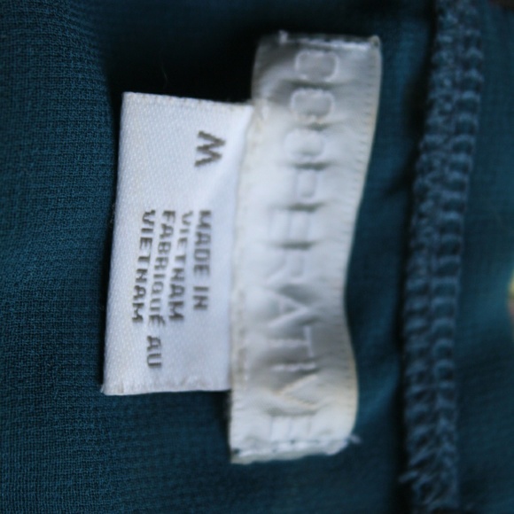 Dress - Picture 6 of 6